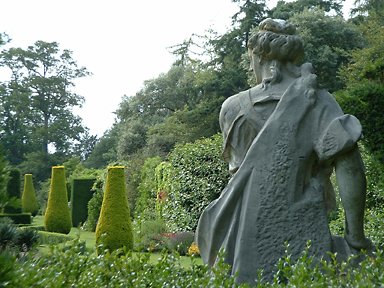 Historischer Eibengarten, Cliveden Gardens, UK