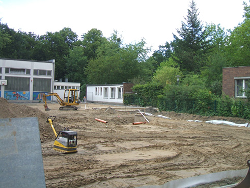 Projekt Schulhofumgestaltung Berlin-Steglitz - auf Bild klicken für Bestandssituation ...