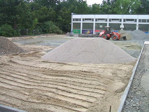 Projekt Schulhofumgestaltung Berlin-Steglitz - auf Bild klicken für Bestandssituation ...